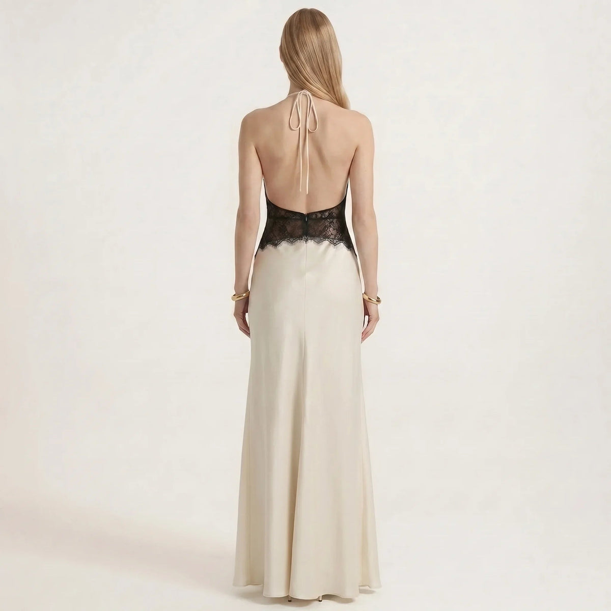 Elegant Lace Halter Neck Maxi Dress with Deep V-Neck and Backless Design